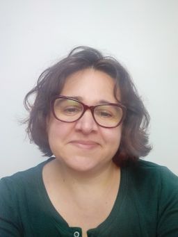Foto de Esther Naharro, la formadora en Cosmética natural